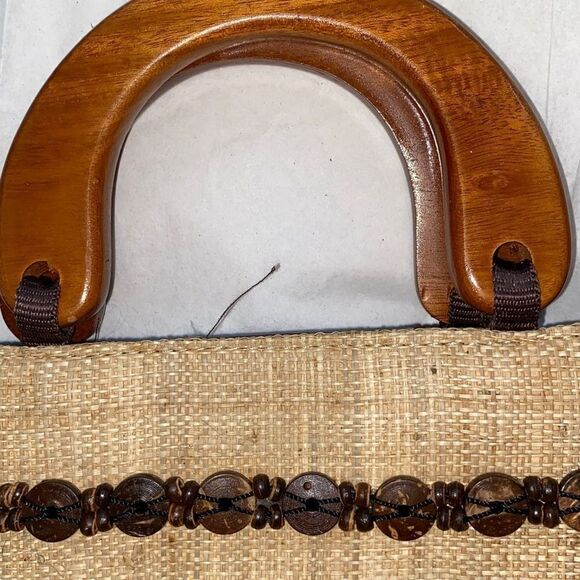 Rattan Woven Handbag With Coconut Shell Beads and Carved Wooden Handles Medium S - Picture 5 of 7